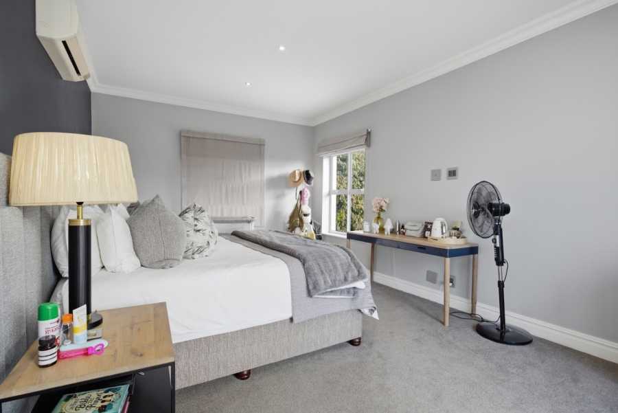 4 Bedroom Property for Sale in Val De Vie Estate Western Cape